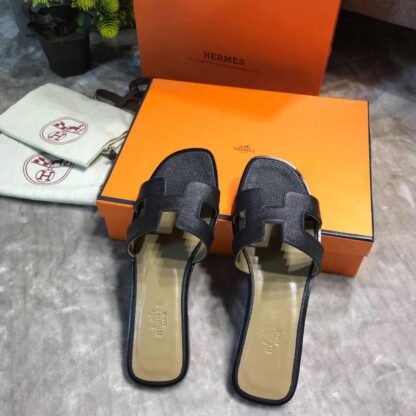 Hermès black palm print handmade leather slippers - Image 3