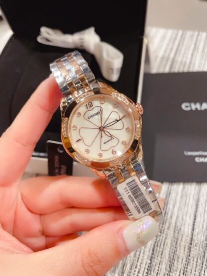 Chanel diamond-set quartz watch - Image 4