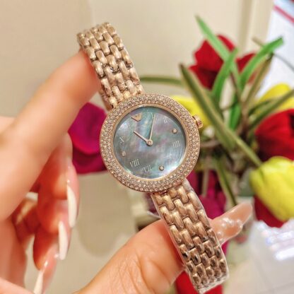 Armani elegant and exquisite watch - Image 3