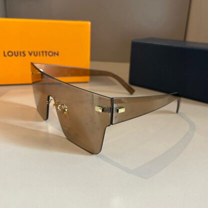 LOUIS VUITTON Fashion Sunglasses - Image 4