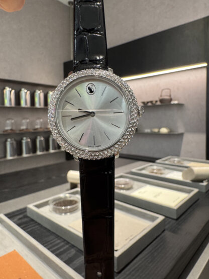 Swarovski ladies quartz watch - Image 3