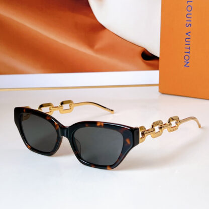 LOUIS VUITTON Fashion Sunglasses - Image 5