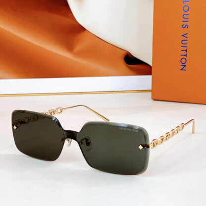 LOUIS VUITTON Fashion Sunglasses - Image 4