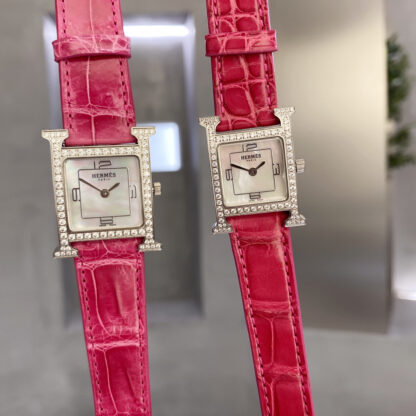 Hermes Square Dial Elegant Watch - Image 3