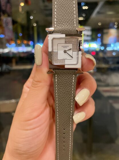 Hermes personalized elegant diamond fashion watch - Image 3