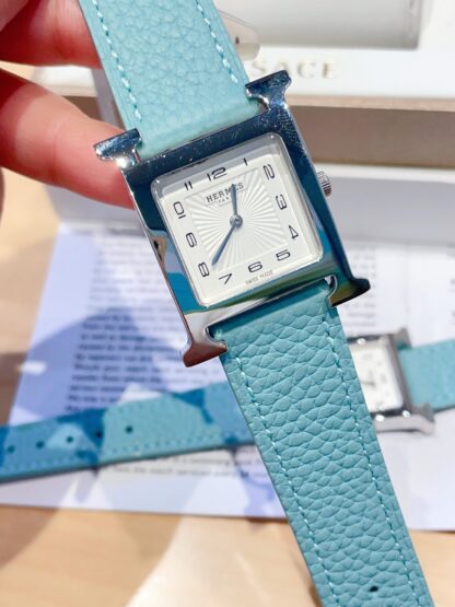 Hermes Simple Temperament Women's Quartz Watch - Image 3