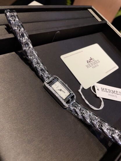 Hermes exquisite square dial diamond quartz watch - Image 3