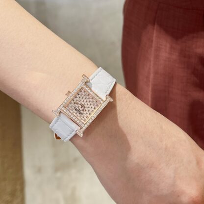 Hermes Starry Dial Exquisite Watch - Image 3