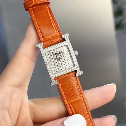 Hermes Starry Dial Exquisite Watch - Image 3