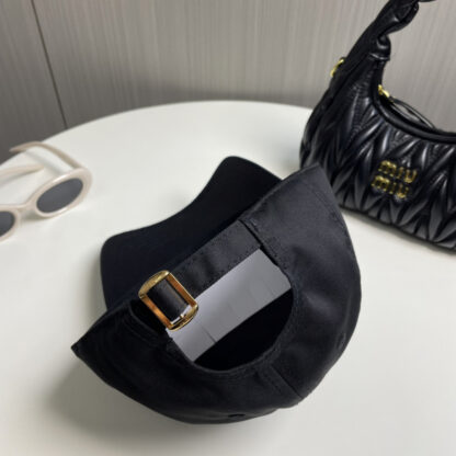 Celine simple letters fashion trend high-end baseball cap - Image 3