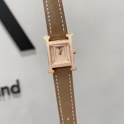 Hermes Starry Square Dial Exquisite Watch - Image 3