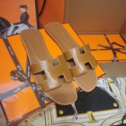 Hermès Brown Plain Handmade Slippers - Image 3