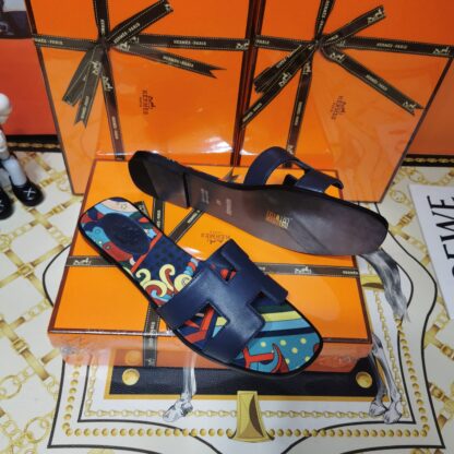 Hermès dark blue plain fabric slippers - Image 3