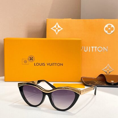 LOUIS VUITTON Fashion Sunglasses - Image 4
