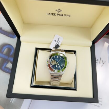 Patek Philippe Nautilus series women's watch - Image 3