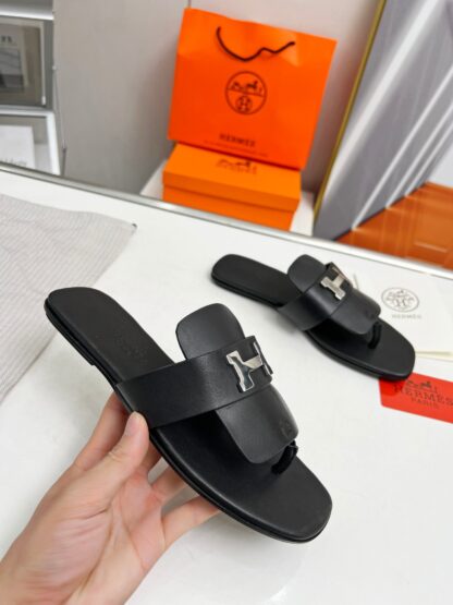 Hermès Spring and Summer Black Daily Home Travel Holiday Essential Slippers - Image 2