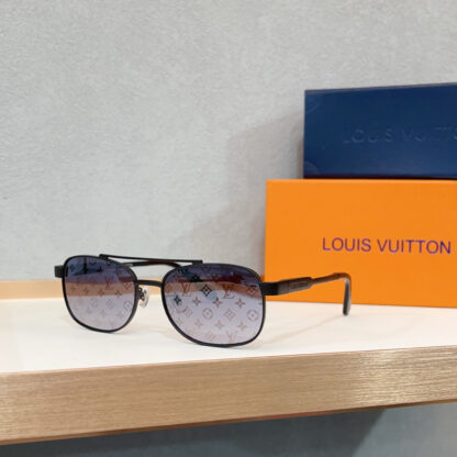 LOUIS VUITTON Fashion Sunglasses - Image 5