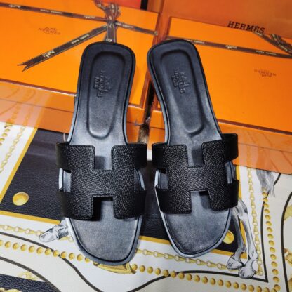 Hermès black palm print handmade slippers - Image 3