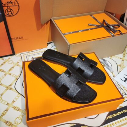 Hermès Palm Print Black Leather Slippers - Image 3