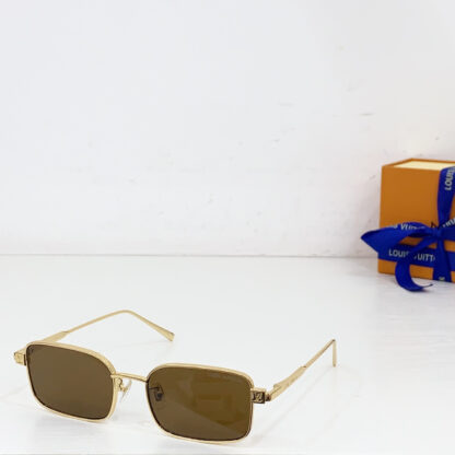 LOUIS VUITTON Fashion Sunglasses - Image 4