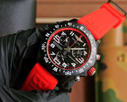 Breitling's ideal luxury sports watch - Image 3