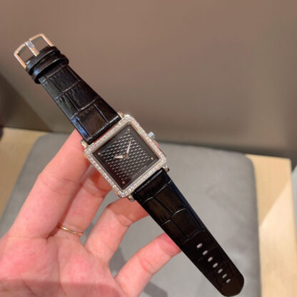 Louis Vuitton Cowhide Quartz Watch - Image 3
