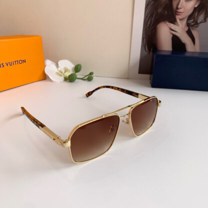 LOUIS VUITTON Fashion Sunglasses - Image 5