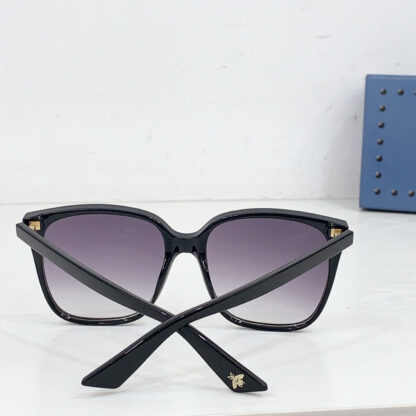 Gucci fashion sunglasses - Image 4
