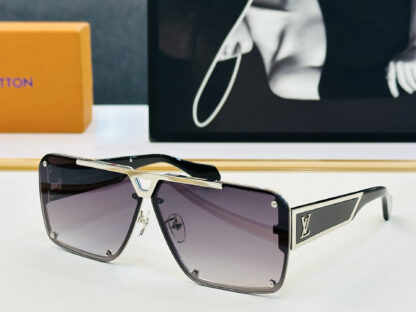 LOUIS VUITTON Fashion Sunglasses - Image 4