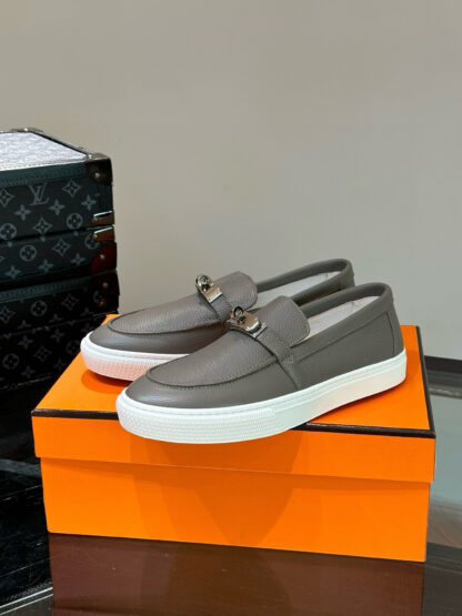 Hermès Classic Men's Grey Soft Durable Loafers - Image 3