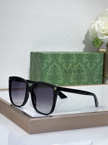 Gucci fashion sunglasses - Image 4