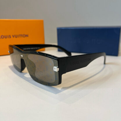 LOUIS VUITTON Fashion Sunglasses - Image 5