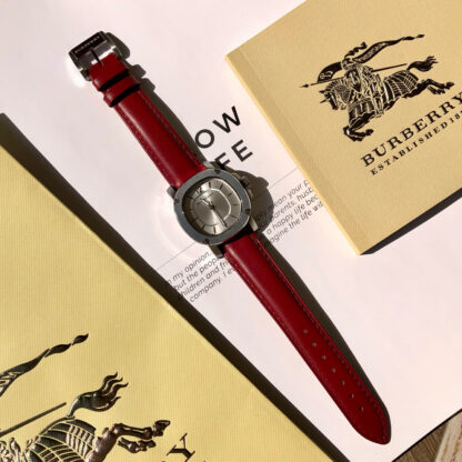 Burberry Quartz Women's Watch - Image 3