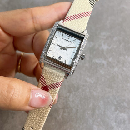 Burberry Fashion Versatile Quartz Watch - Image 4