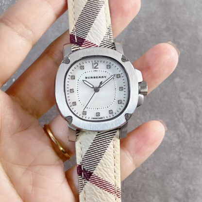 Burberry British Style Series Women's Watch - Image 3