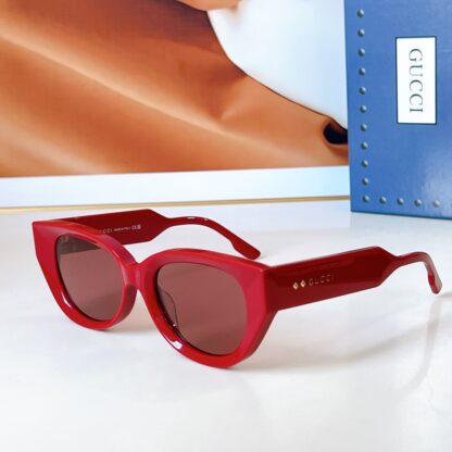 Gucci fashion sunglasses - Image 4