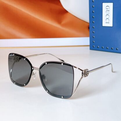 Gucci fashion sunglasses - Image 4