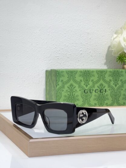 Gucci fashion sunglasses - Image 4