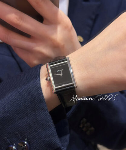 Cartier classic tank series simple and elegant style watch - Image 3