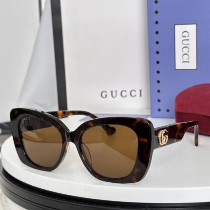 Gucci fashion sunglasses - Image 3