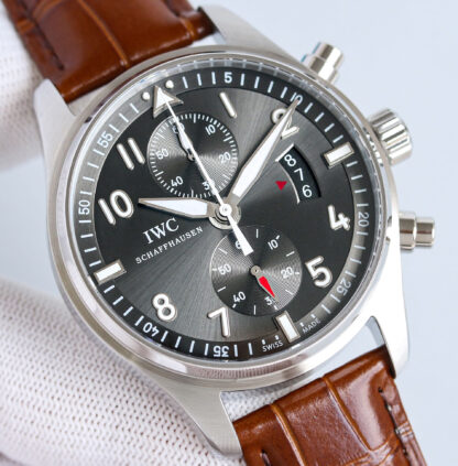 IWC Pilot's Watch Chronograph Spitfire - Image 3