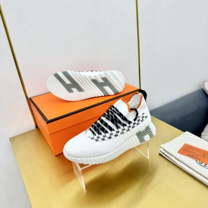 Hermès Spring and Summer Classic Couple Style British White and Orange Colorblock Sports Casual Shoes - Image 3