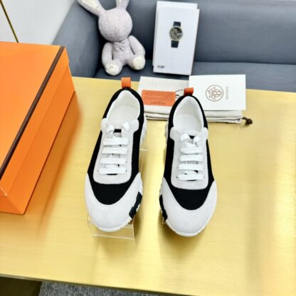 Hermès Spring and Summer Classic Couple Style British Grey and Black Colorblock Sports Casual Shoes - Image 3