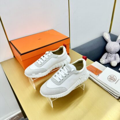 Hermès Spring and Summer Classic Couple Style British Gray and White Colorblock Sports Casual Shoes - Image 3