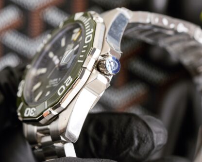 TAGHeuer Aquaracer with Tortoise Shell Pattern Bezel - Image 3
