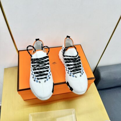 Hermès Spring and Summer Classic Couples British Style White, Black and Orange Colorblock Sports Casual Shoes - Image 3
