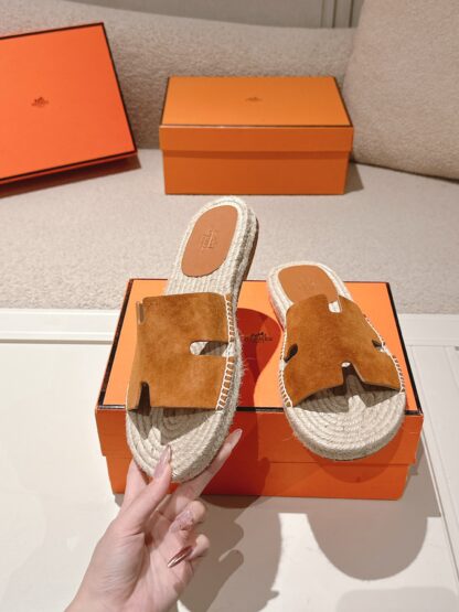 Hermès latest spring and summer dark brown refreshing and comfortable straw slippers - Image 3
