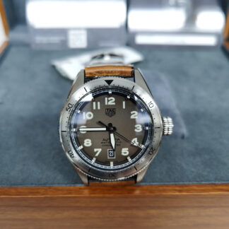 TAGHeuer fashionable and versatile fashion watch