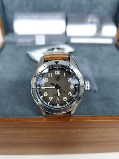 TAGHeuer fashionable and versatile fashion watch