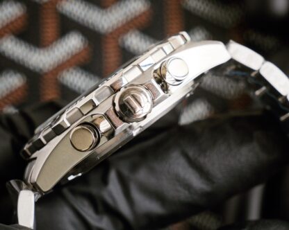 TAGHeuer Classic Chronograph Quartz Watch - Image 3